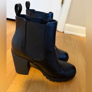 Black Chunky Heel Chelsea Ankle Boots – Size 8